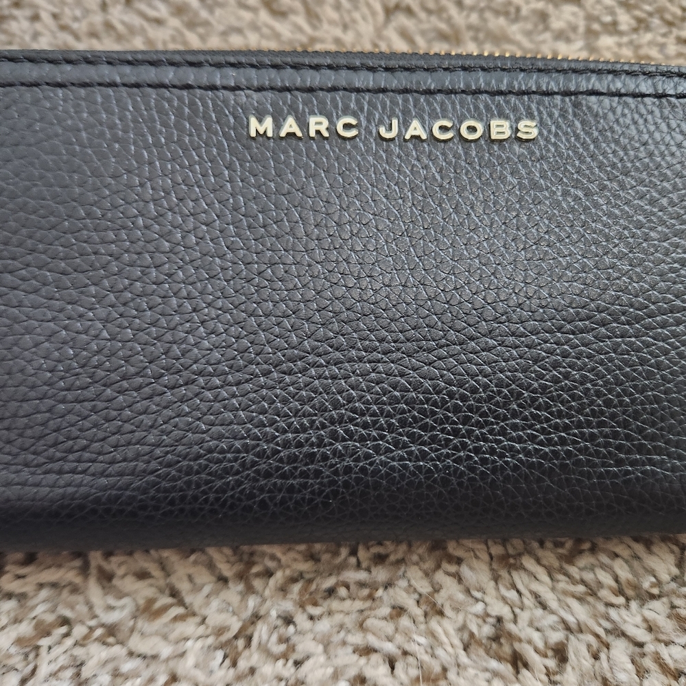 Marc Jacobs wallet